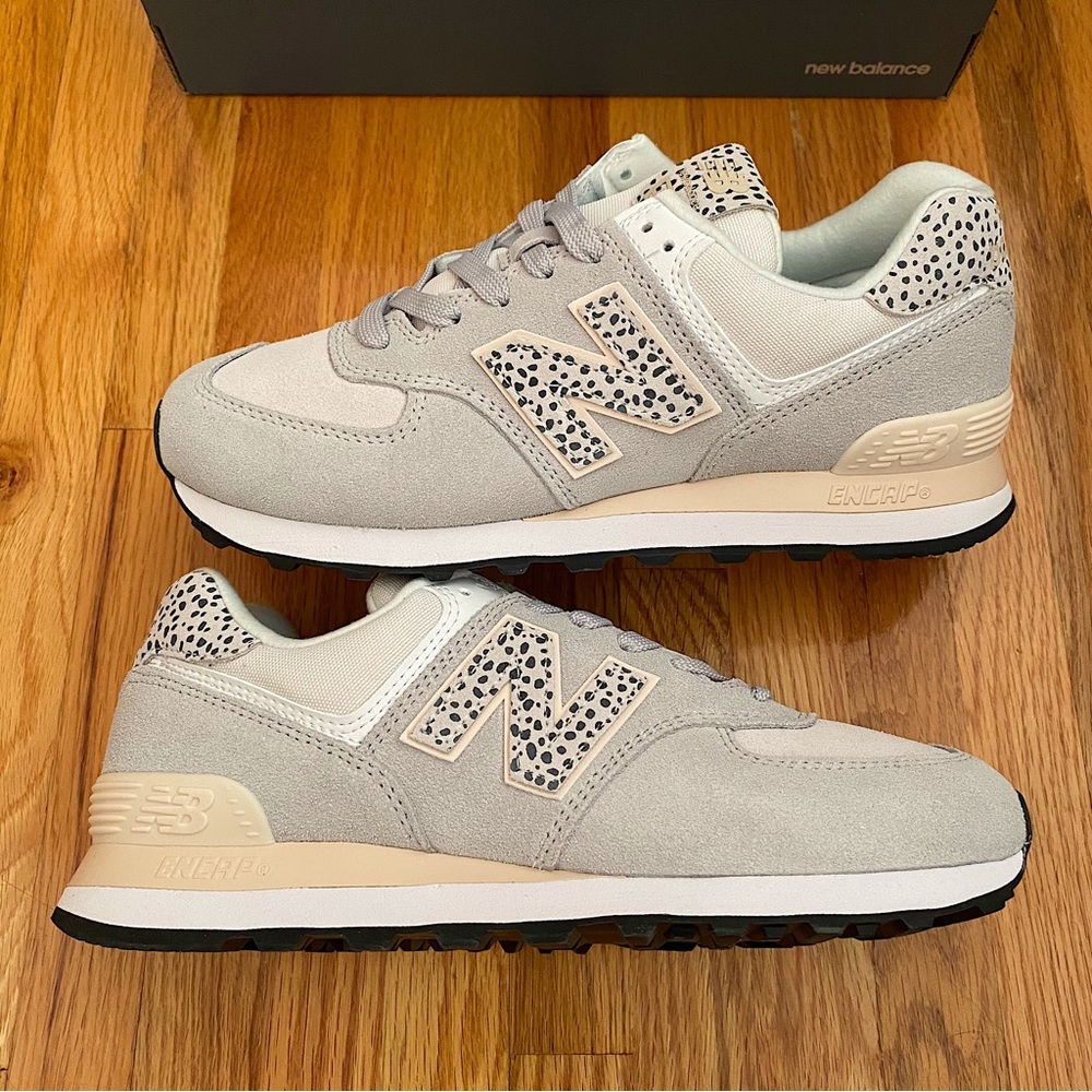 New Balance 574 Women’s Sneakers - Picture 6 of 7